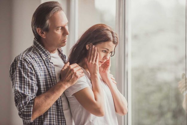 a woman showing signs-of-trauma